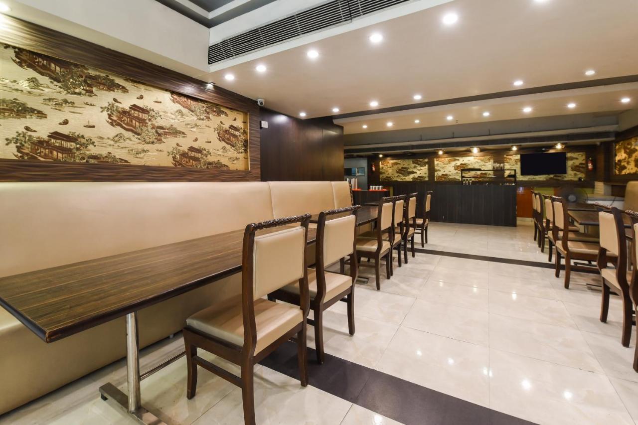 Oyo Flagship 18940 Hotel Swathi นิวเดลี ภายนอก รูปภาพ