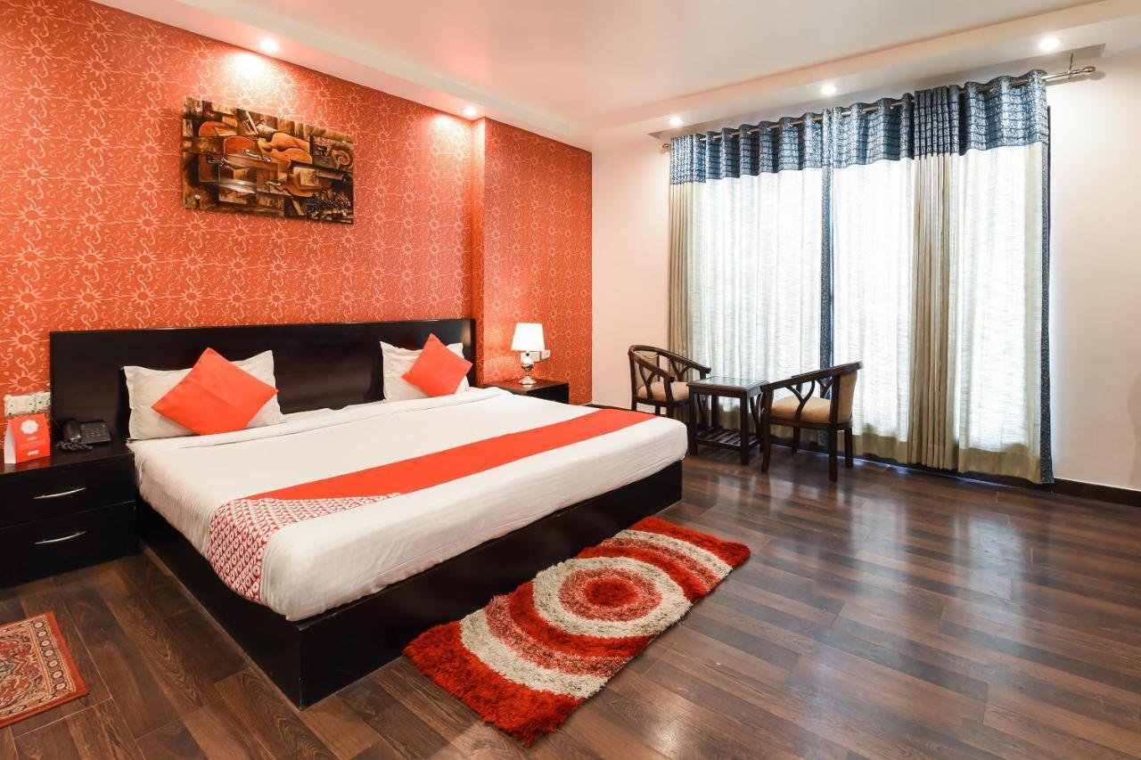 Oyo Flagship 18940 Hotel Swathi นิวเดลี ภายนอก รูปภาพ